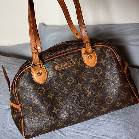 Join my LIVE SHOW! Like this listing! - Picture 4 of 6